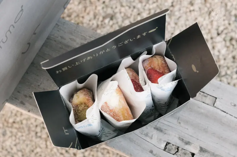 台中西區｜隱身精誠商圈巷內滿餡生甜甜圈，開心果、草莓超誘人｜