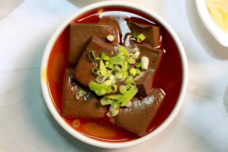 吃。台南市。美食|中西區。「狂一鍋酸菜魚-台南中山店」。。