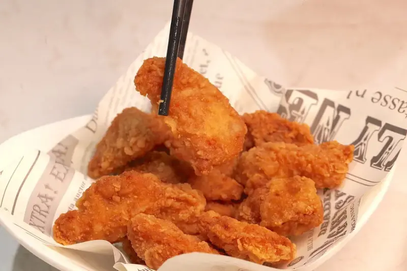 吃。台南市。美食|中西區。「狂一鍋酸菜魚-台南中山店」。。