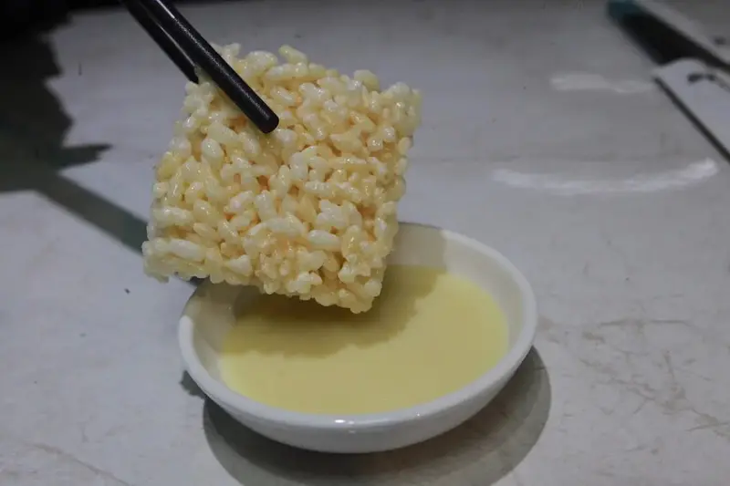 吃。台南市。美食|中西區。「狂一鍋酸菜魚-台南中山店」。。