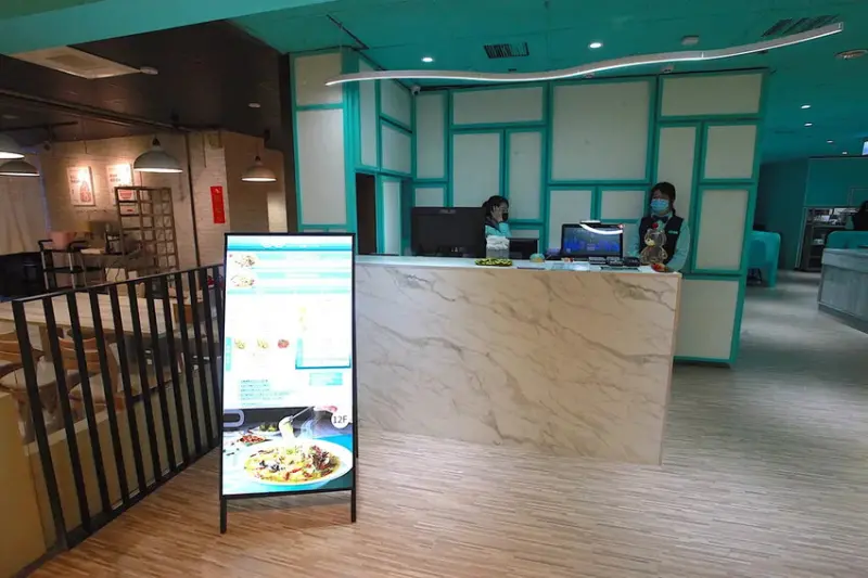 吃。台南市。美食|中西區。「狂一鍋酸菜魚-台南中山店」。。