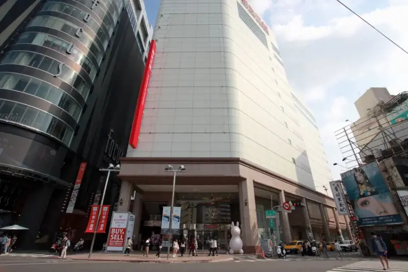 吃。台南市。美食|中西區。「狂一鍋酸菜魚-台南中山店」。。