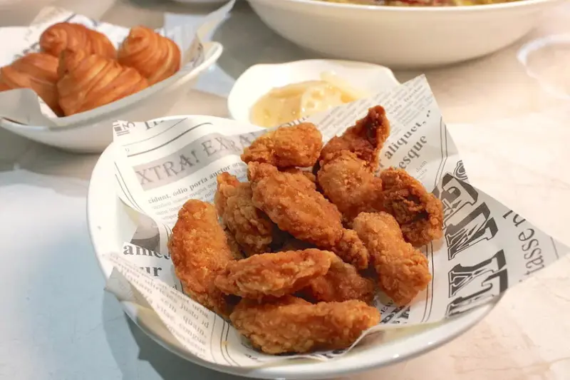 吃。台南市。美食|中西區。「狂一鍋酸菜魚-台南中山店」。。