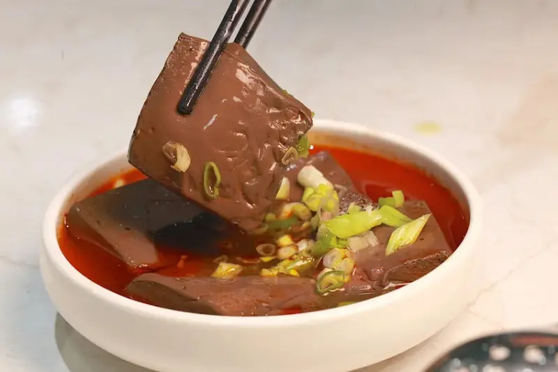 吃。台南市。美食|中西區。「狂一鍋酸菜魚-台南中山店」。。