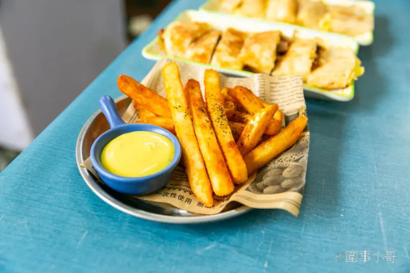 宜蘭蘇澳馬賽早餐-BONBONBRUNCH～很推薦這裡的脆皮蛋餅還有薯條，招牌的可頌鬆餅也很美味～還有超豐盛的麵麵套餐～ @圍事小哥的幸福相框