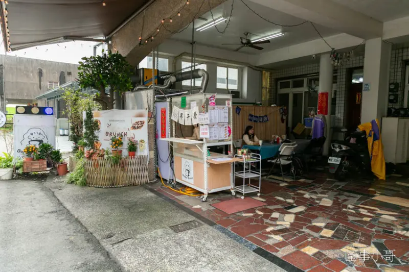 宜蘭蘇澳馬賽早餐-BONBONBRUNCH～很推薦這裡的脆皮蛋餅還有薯條，招牌的可頌鬆餅也很美味～還有超豐盛的麵麵套餐～ @圍事小哥的幸福相框