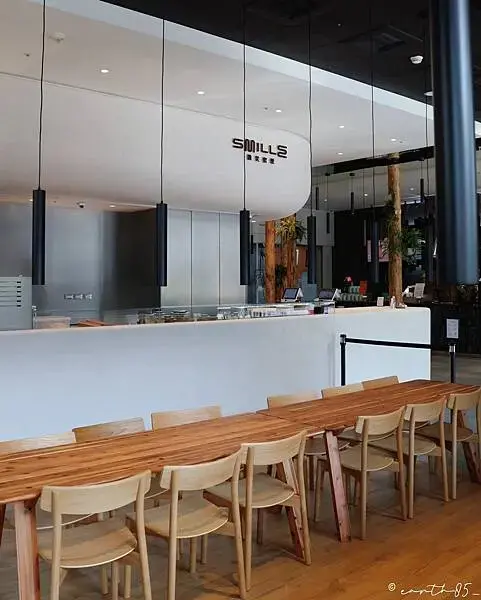 [ 台北美食 ] 微笑蜜樂 × 興波咖啡-南港打卡新地標！千