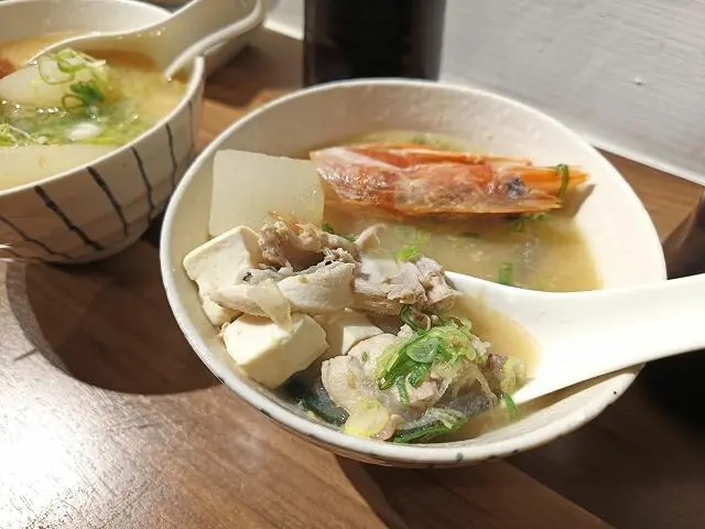 一刺生魚片丼飯10