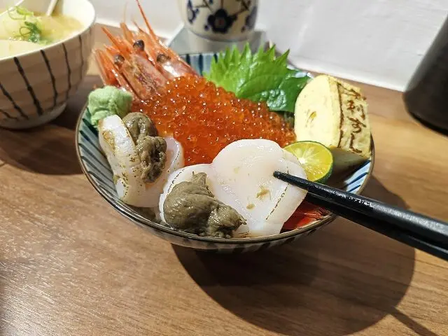 一刺生魚片丼飯23