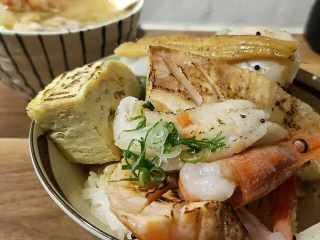 一刺生魚片丼飯20