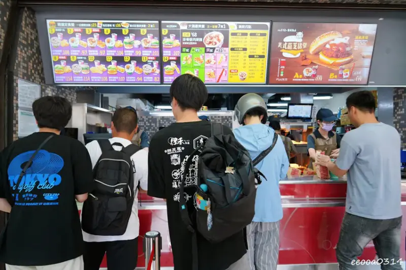 南部限定超人氣速食店「丹丹漢堡林森店」，2025丹丹漢堡菜單