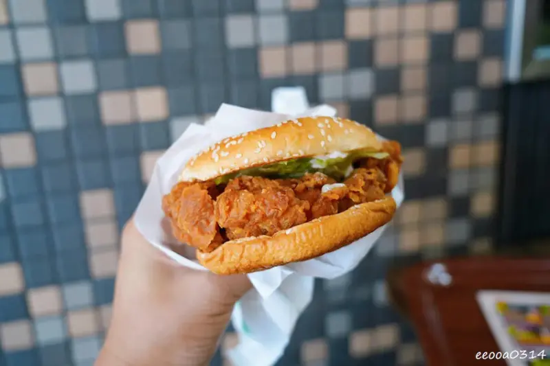 南部限定超人氣速食店「丹丹漢堡林森店」，2025丹丹漢堡菜單