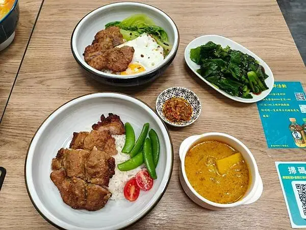 板橋美食推薦-香港mama X 參團火 - 港式料理/白金湯