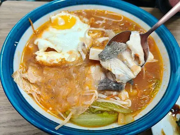 板橋美食推薦-香港mama X 參團火 - 港式料理/白金湯