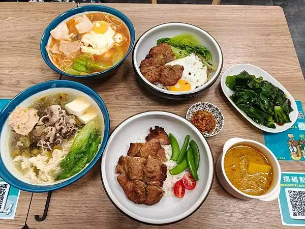 板橋美食推薦-香港mama X 參團火 - 港式料理/白金湯