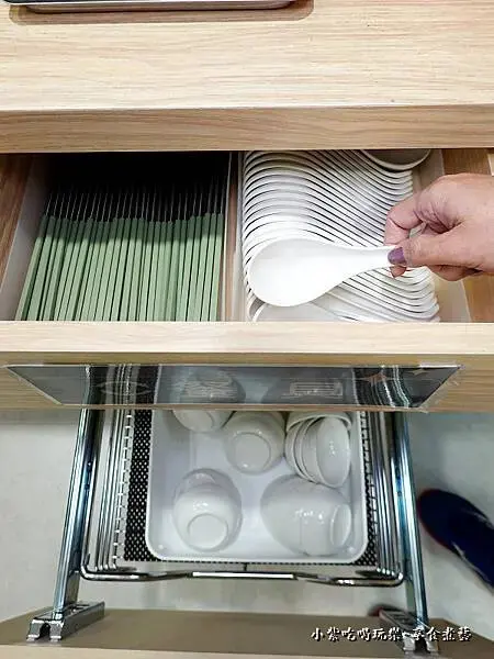 餐具在自助區抽屜-豬一十五新北中和店.jpg