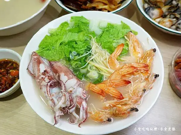 鮮蝦小卷米粉-豬一十五新北中和店 (1).jpg