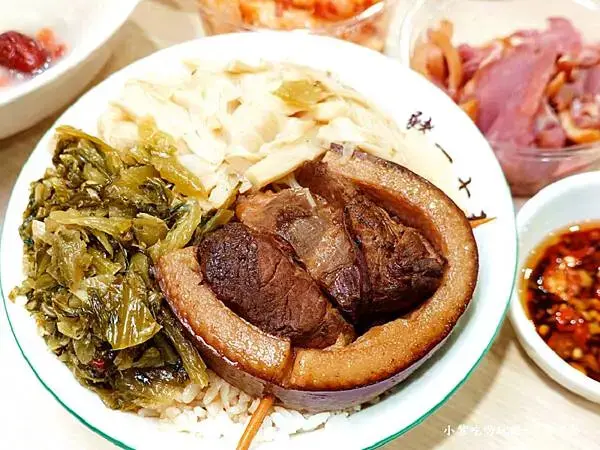 爌肉飯-豬一十五新北中和店 (2).jpg