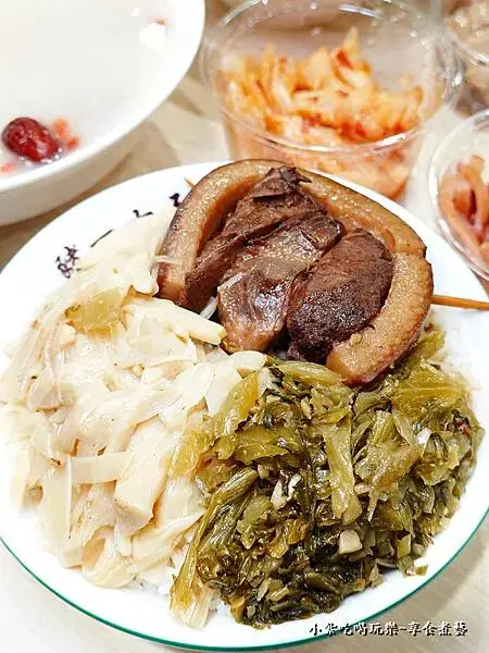 爌肉飯-豬一十五新北中和店 (1).jpg