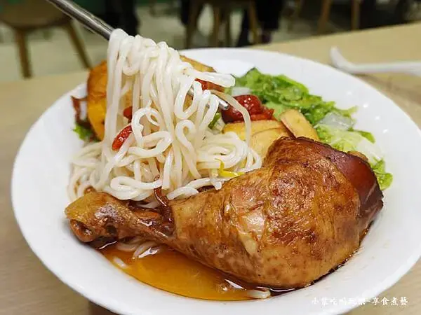 麻油雞腿細湯麵-豬一十五新北中和店 (3).jpg