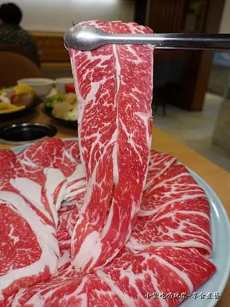牛骨牛小排火鍋肉片-鬼椒麻辣王火鍋烤串羅東旗艦店.jpg