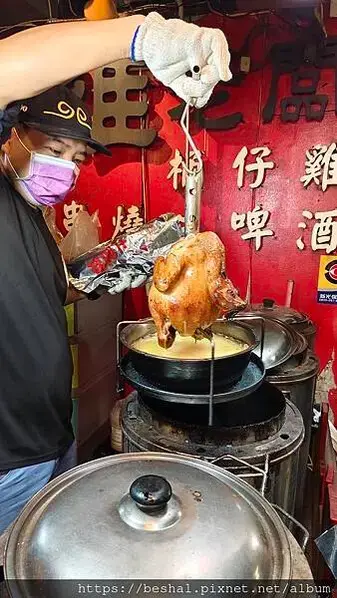 去士林夜市不要再吃炭烤雞排了｜推薦一家超讚烤雞正宗桶仔雞老闆