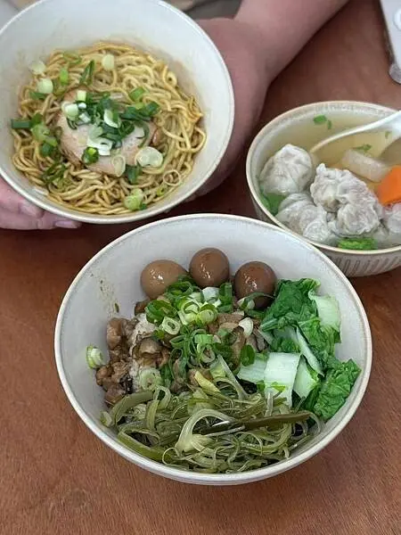 LINE_ALBUM_飩飩吃麵_250326_15