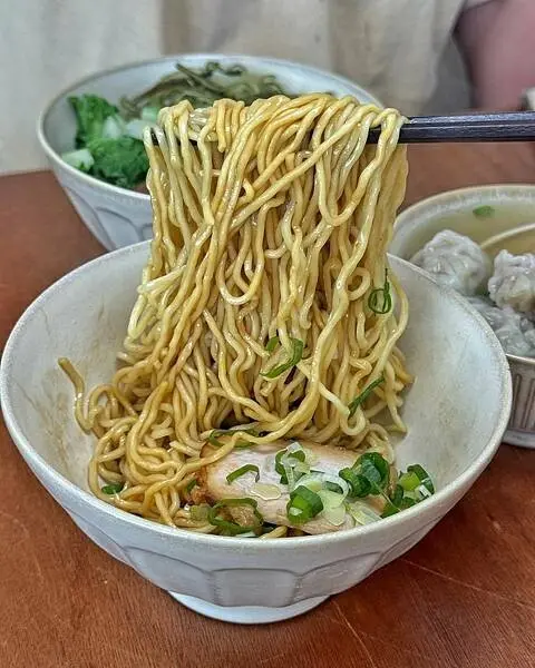 LINE_ALBUM_飩飩吃麵_250326_19