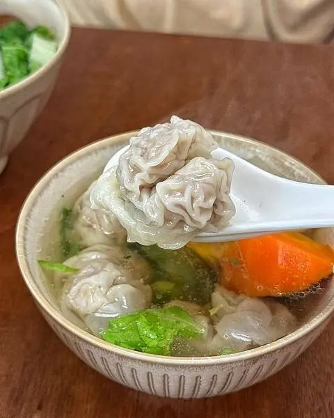 LINE_ALBUM_飩飩吃麵_250326_13