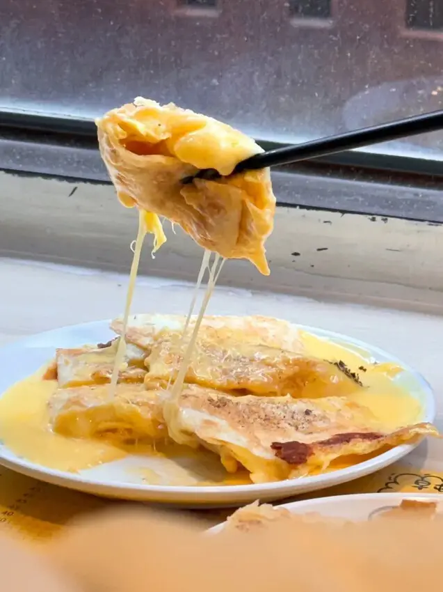 【台南早午餐推薦】早頓早午餐，讓我回訪N次！起司瀑布脆皮蛋餅