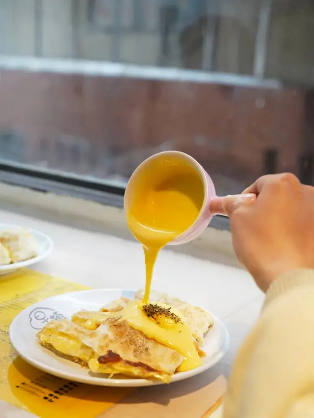 【台南早午餐推薦】早頓早午餐，讓我回訪N次！起司瀑布脆皮蛋餅
