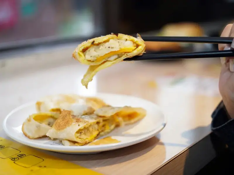 【台南早午餐推薦】早頓早午餐，讓我回訪N次！起司瀑布脆皮蛋餅