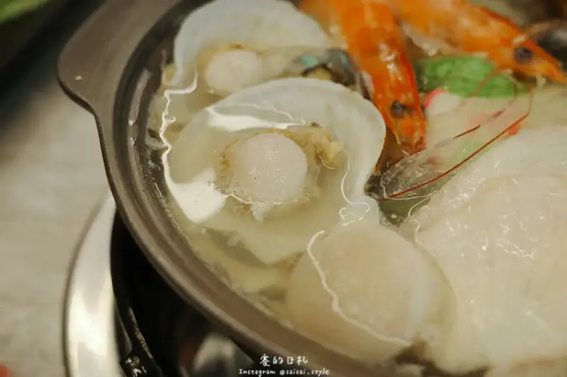 岩橙豐饌湯鍋｜台中東海美食｜平價美味滿分的海鮮與濃郁湯底大滿