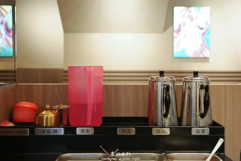 岩橙豐饌湯鍋｜台中東海美食｜平價美味滿分的海鮮與濃郁湯底大滿