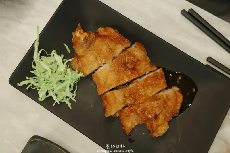 岩橙豐饌湯鍋｜台中東海美食｜平價美味滿分的海鮮與濃郁湯底大滿