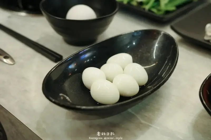 岩橙豐饌湯鍋｜台中東海美食｜平價美味滿分的海鮮與濃郁湯底大滿