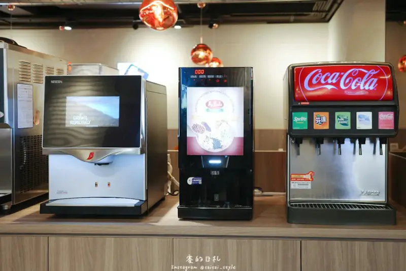 岩橙豐饌湯鍋｜台中東海美食｜平價美味滿分的海鮮與濃郁湯底大滿