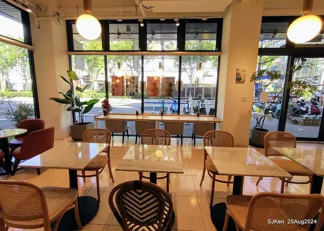 (台中韓系風格咖啡廳)「Mini.D Coffee 台中綠川館」(Mini D.Coffee Shop), Taichung, Taiwan, SJKen, Aug 25,2024.