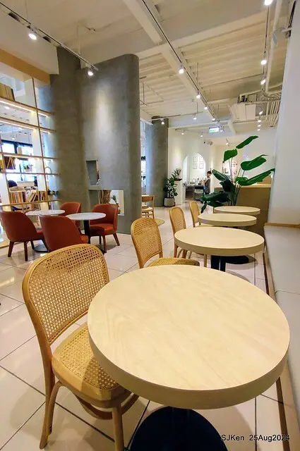 (台中韓系風格咖啡廳)「Mini.D Coffee 台中綠川館」(Mini D.Coffee Shop), Taichung, Taiwan, SJKen, Aug 25,2024.