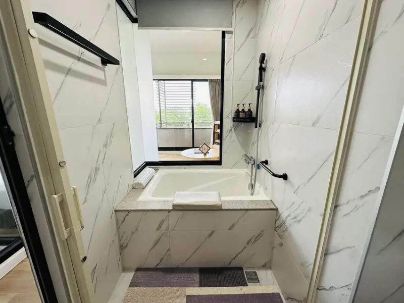 【安平胡桃民宿】台南安平包棟民宿推薦！帶你體驗獨特景觀泡腳池