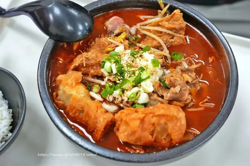 高雄-成順水煮肉片&酸菜魚專賣(熱河店)✔一個人也能獨享酸菜