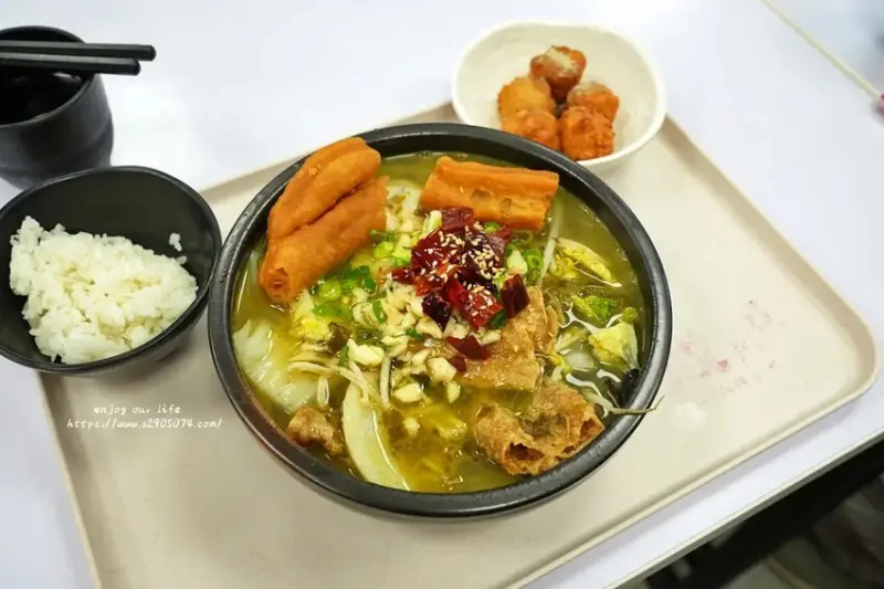 高雄-成順水煮肉片&酸菜魚專賣(熱河店)✔一個人也能獨享酸菜