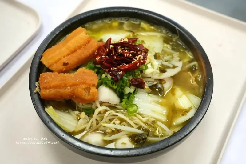 高雄-成順水煮肉片&酸菜魚專賣(熱河店)✔一個人也能獨享酸菜