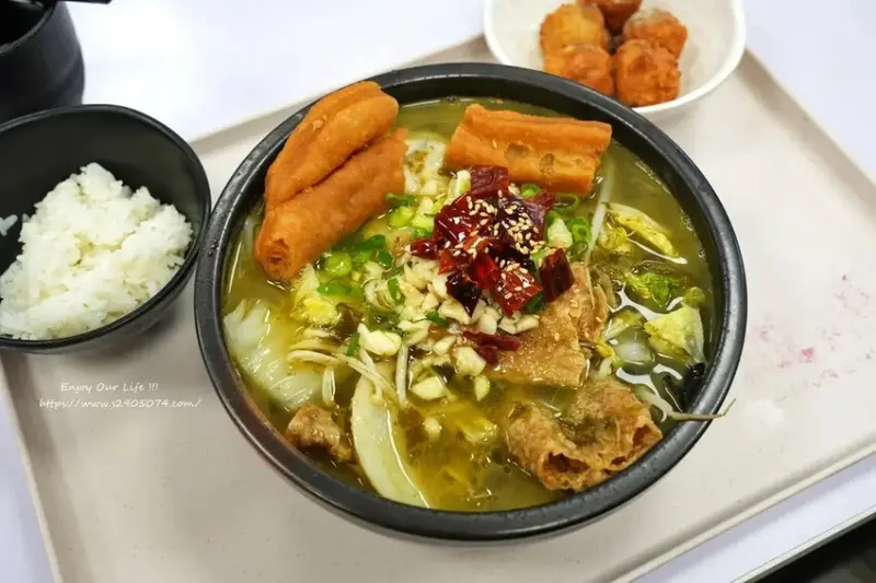 高雄-成順水煮肉片&酸菜魚專賣(熱河店)✔一個人也能獨享酸菜