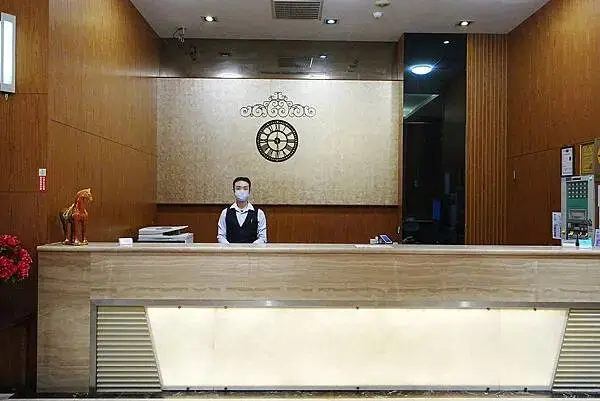 1F-櫃台-有人4.JPG