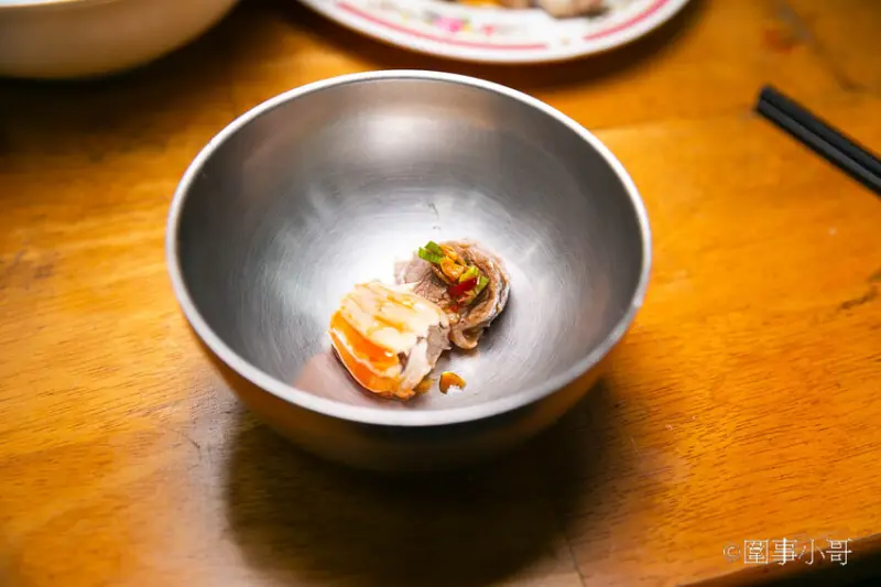 桃園楊梅高CP值小吃店推薦-高榮小吃店，經濟實惠的代名語！便宜好吃的餐點讓店裡總是門庭若市 @圍事小哥的幸福相框