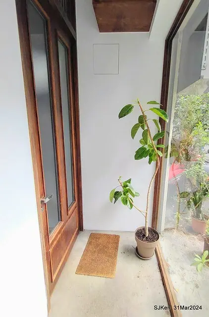 「玉虫畫室 tama.atelier｣(Coffee shop, liberary and painting studio three in one complex houe)， Nangang, Taipei, Mar 31, 2024, SJKen.