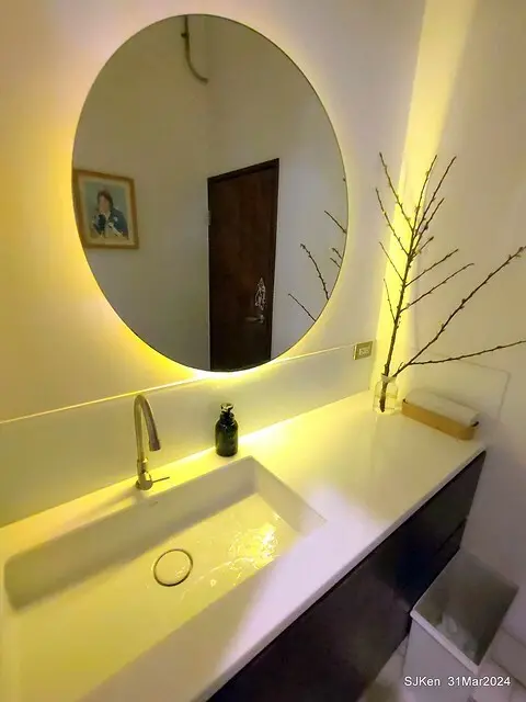 「玉虫畫室 tama.atelier｣(Coffee shop, liberary and painting studio three in one complex houe)， Nangang, Taipei, Mar 31, 2024, SJKen.