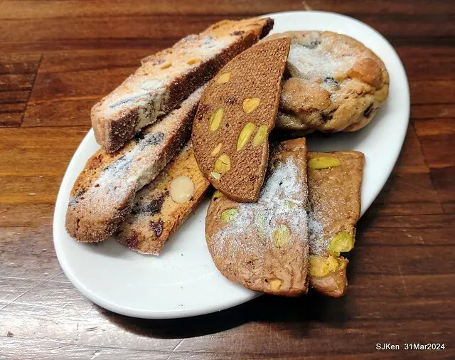 「玉虫畫室 tama.atelier｣(Coffee shop, liberary and painting studio three in one complex houe)， Nangang, Taipei, Mar 31, 2024, SJKen.