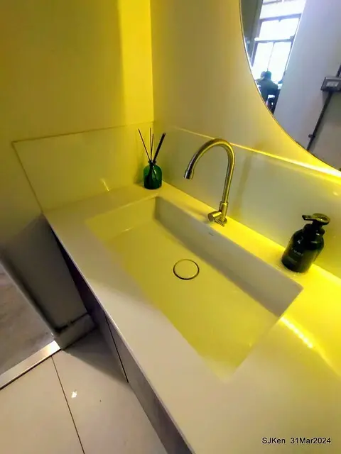 「玉虫畫室 tama.atelier｣(Coffee shop, liberary and painting studio three in one complex houe)， Nangang, Taipei, Mar 31, 2024, SJKen.